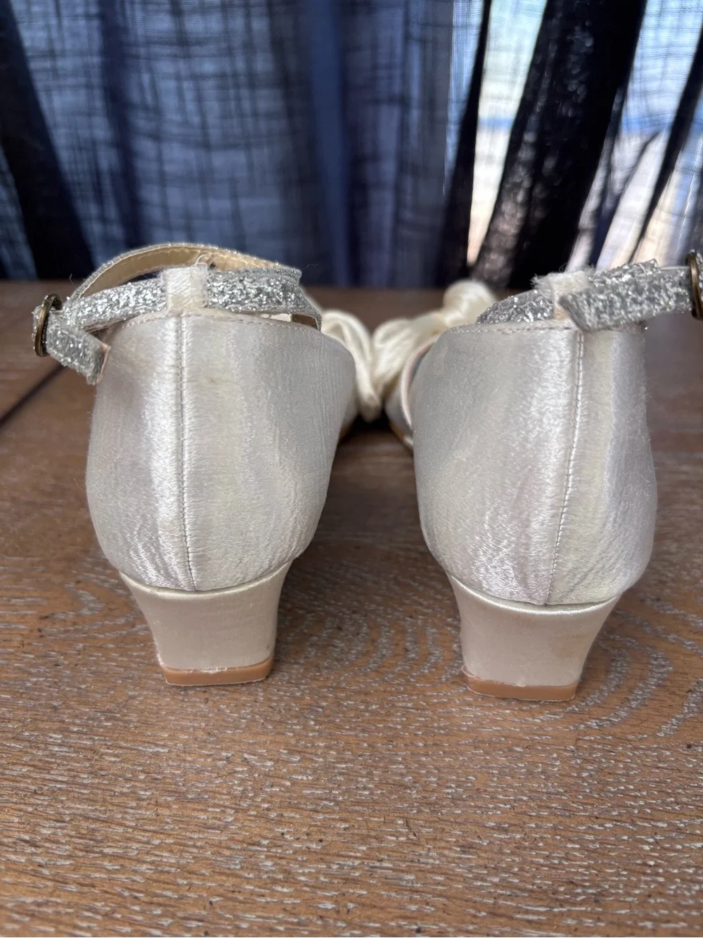 Joyfolie Girls 4Y Lucia Formal Shoe Big Bow Glitter Satin heels holiday